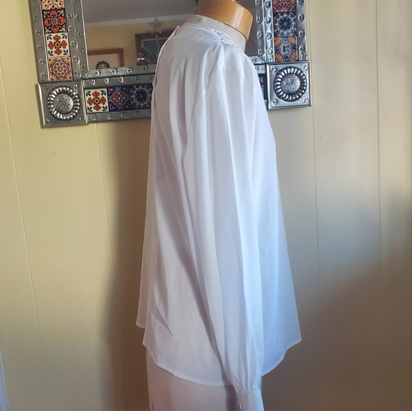 Vintage embroidered white blouse large - Picture 6 of 11